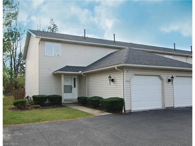 Fairlawn Villas Condo