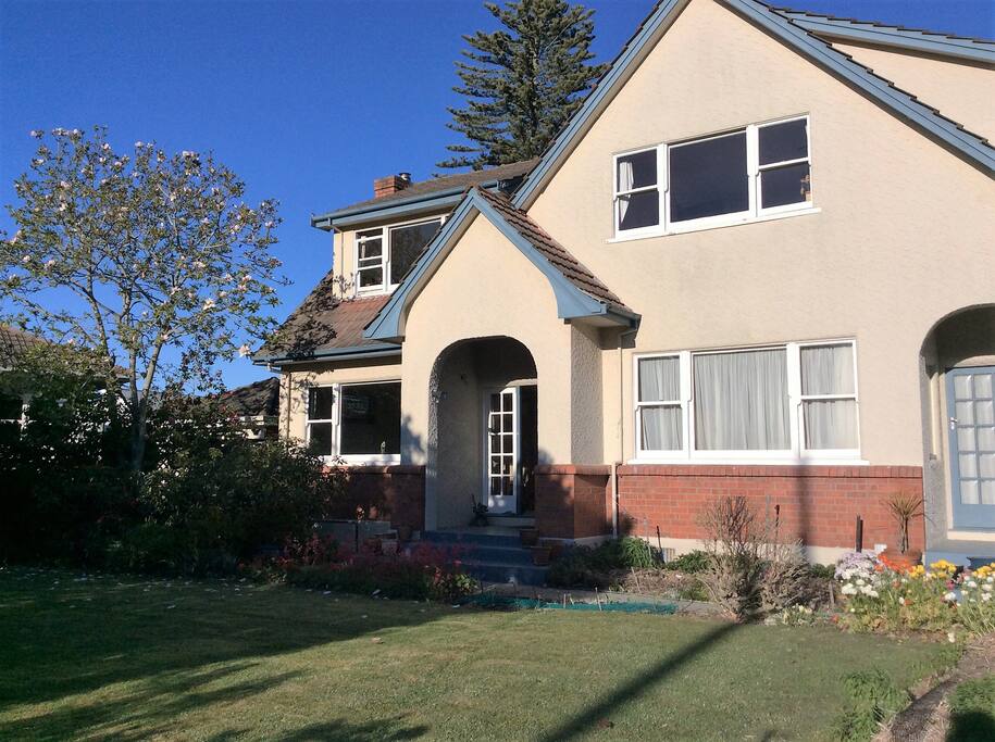 Street front view of house.