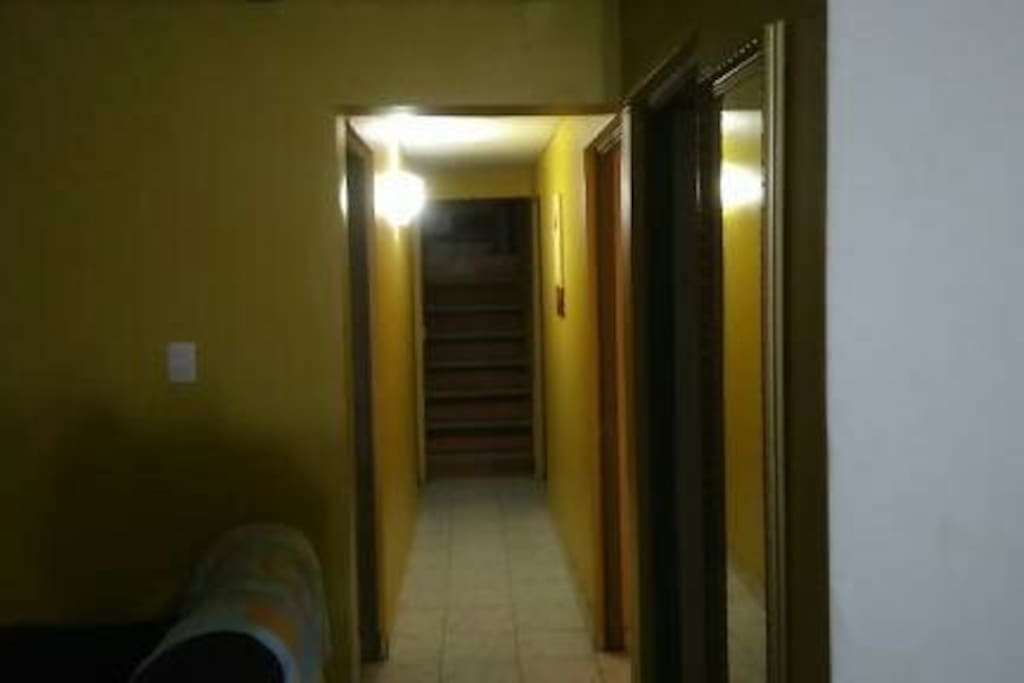 Cuatro dormitorios, camas de dos plazas