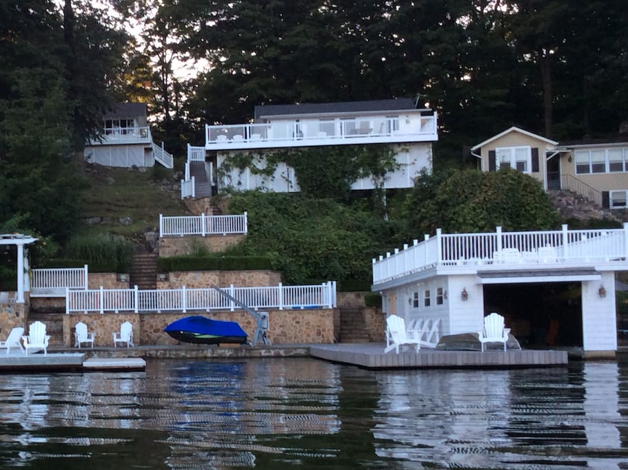 Lake Hopatcong, NJ Raccoon IslandWaterfrontDock Cottages for Rent