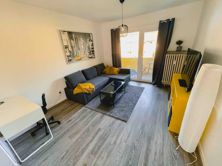 Moderne Wohnung Mit Balkon, Citynah + Innenhafen - Duisburg