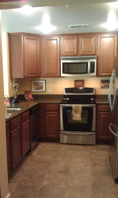Beautiful kitchen - great for cooking!