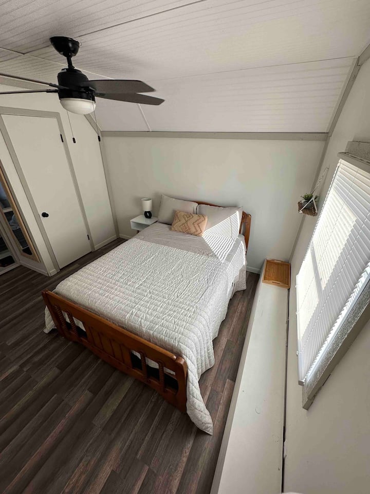 საძინებელი 1