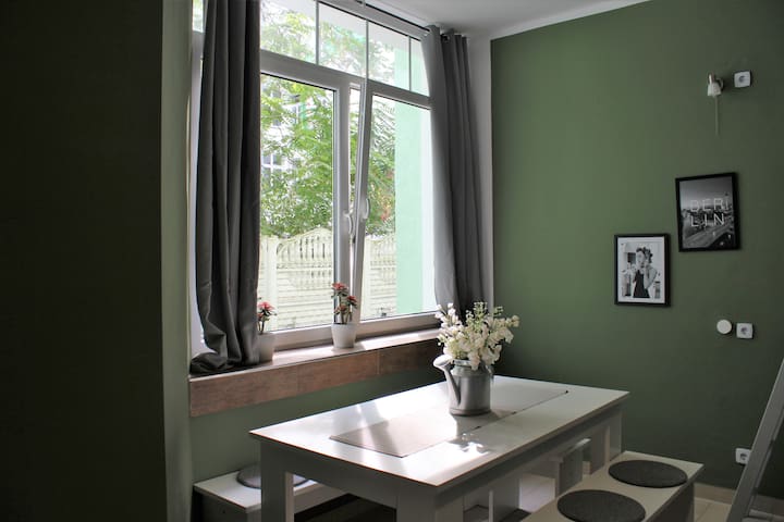 3 Apartments | 18 People | 1 floor | Kreuzberg gallery image 2