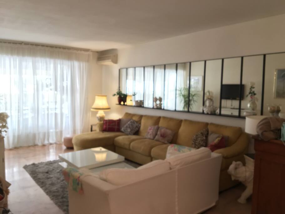 Salon