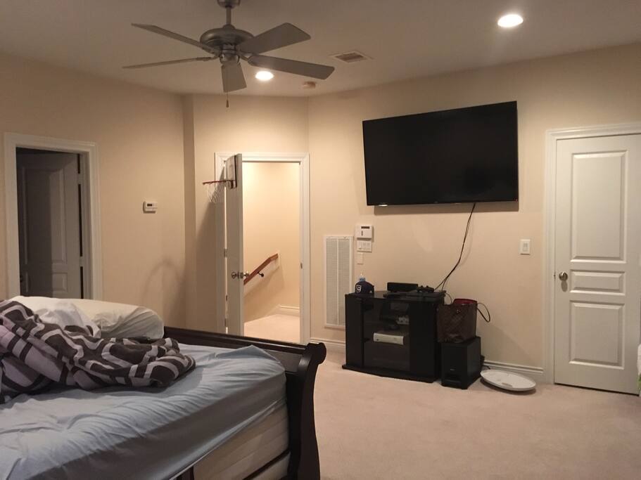 Master bedroom on 3rd floor. 64" mounted TV and BOSE soundbar!