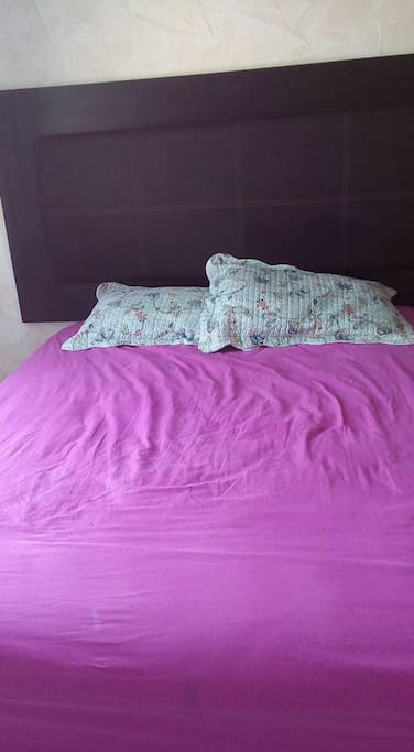 1 cama queen size