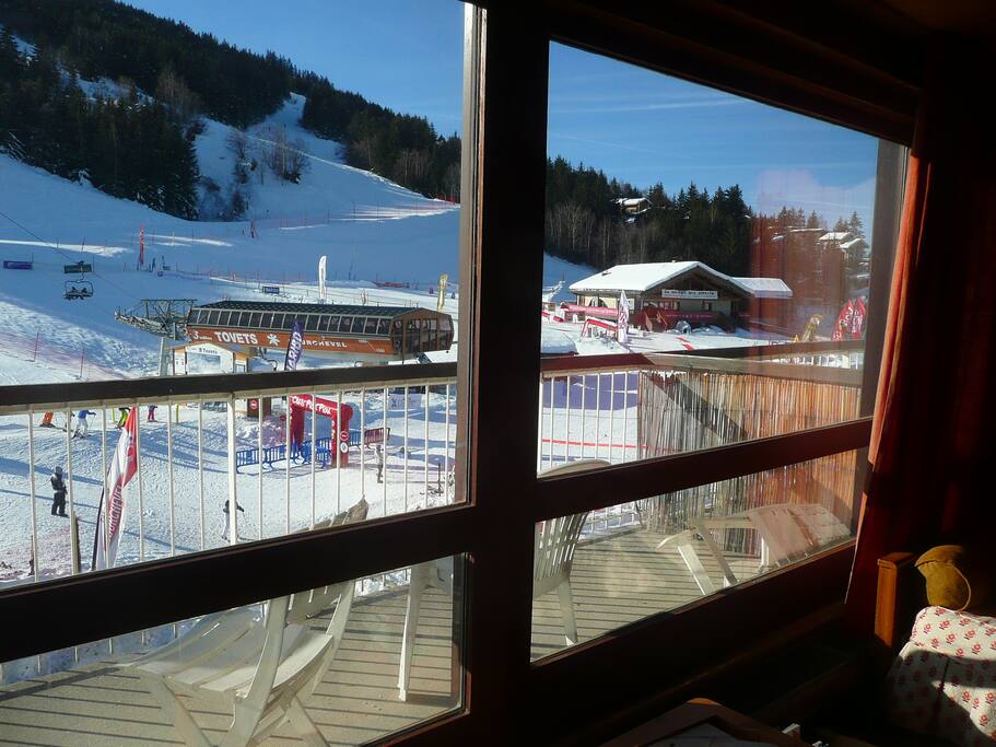 Départ des remontées et de l'école de ski