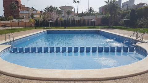 Popular Airbnb listing: ARPON Full Apartment in Alacant / Alicante
