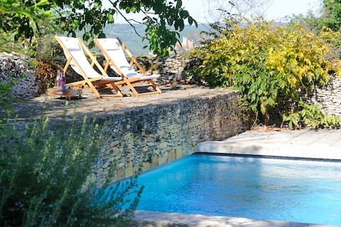 Authentic and luxurious Périgord house