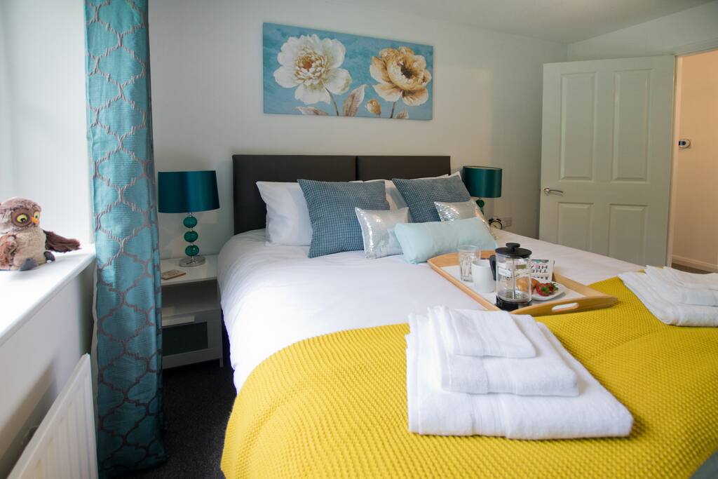Bright spacious bedroom