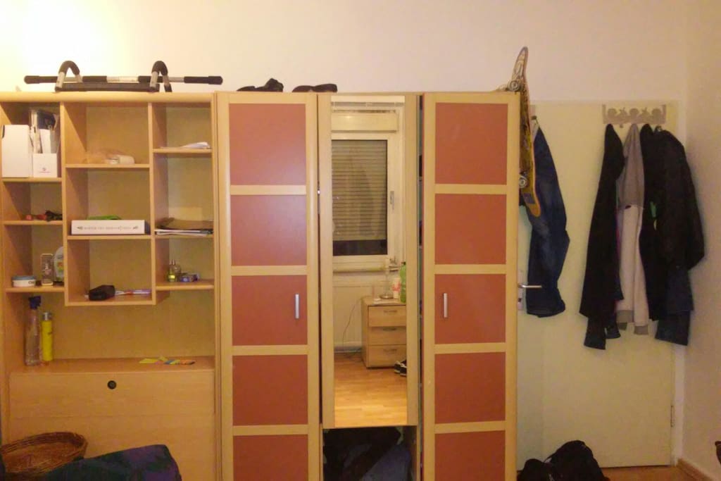 wardrobe/closet