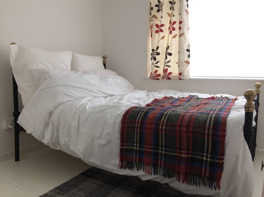 Double bed with King size duvet