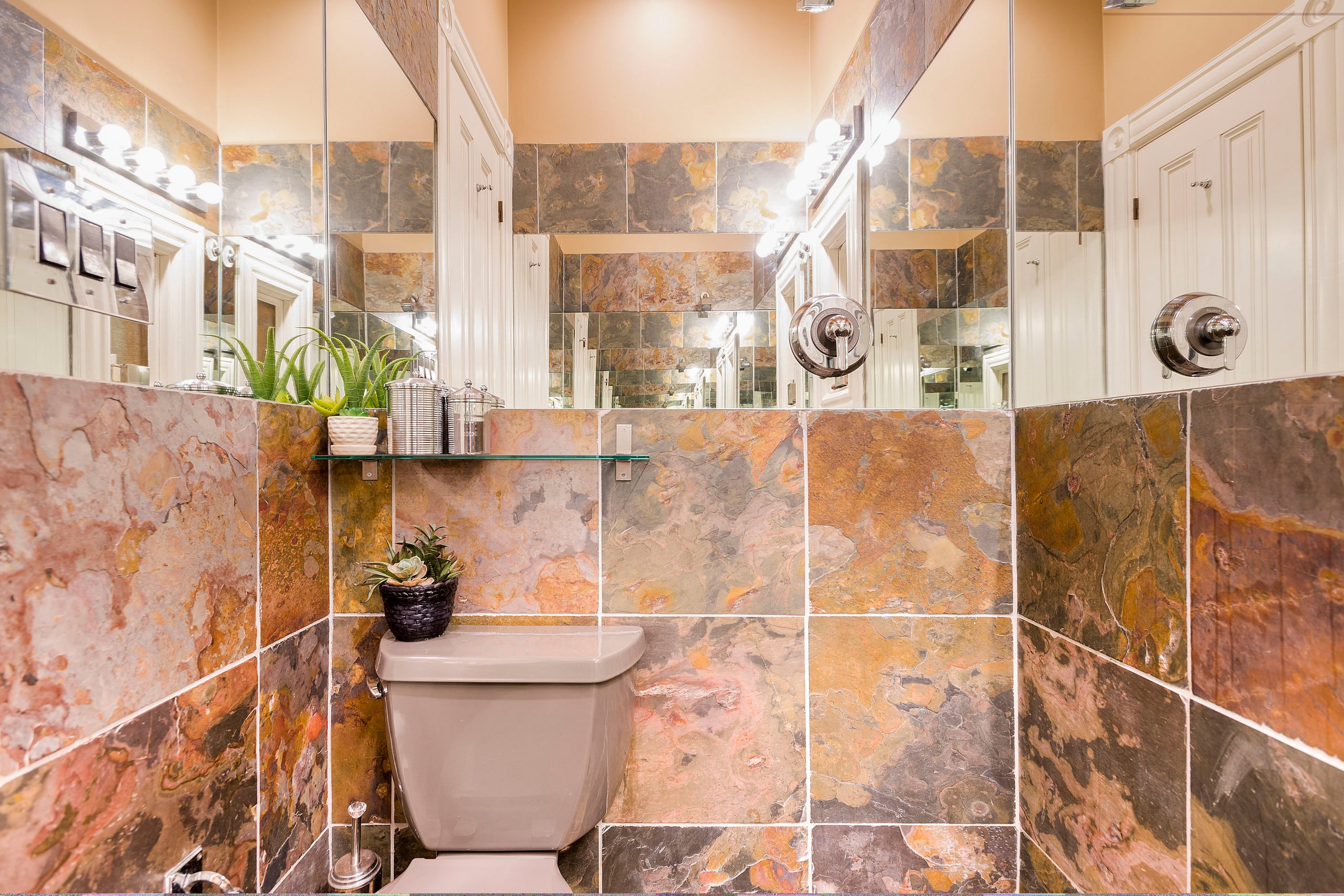 Home in San Francisco · ★4.85 · 4 bedrooms · 4 beds · 2 baths - Image 40