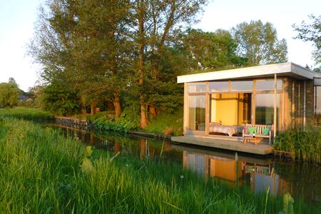 Guesthouse with private sauna and free bikes