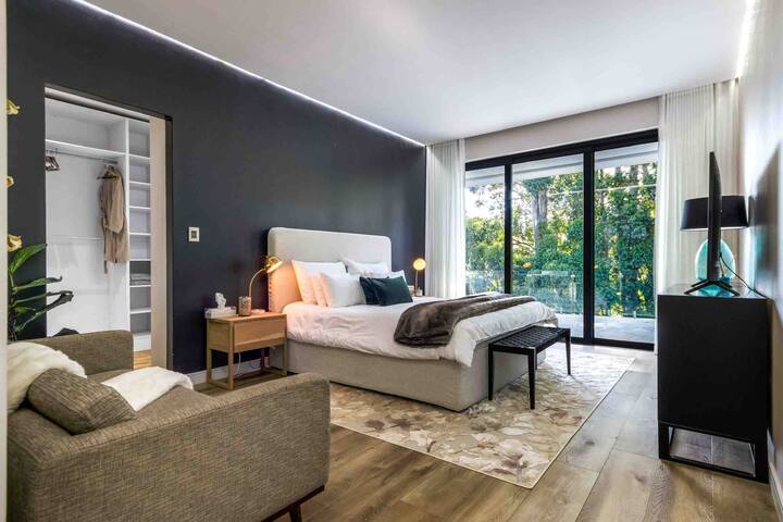 Modern, Exquisite, Relax gallery image 5