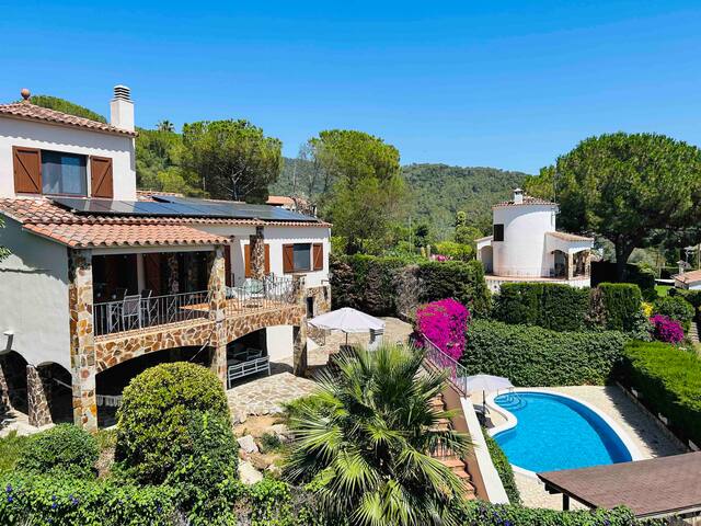 Luxurious sea view villa | private pool | airco