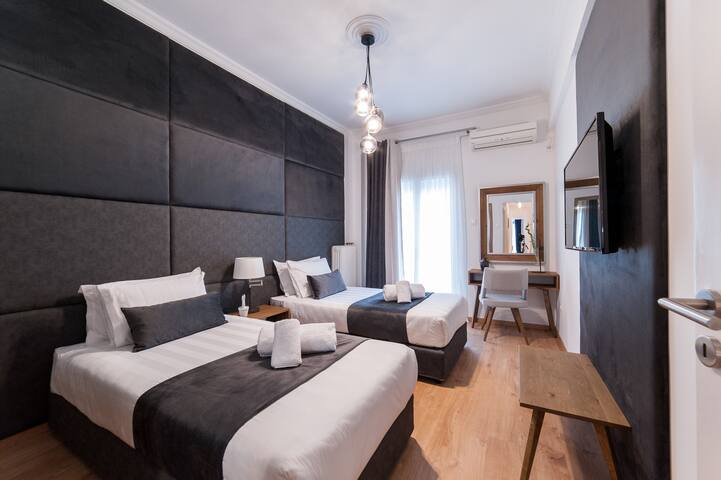 Acropolis Museum View Deluxe Apartment gallery image 3