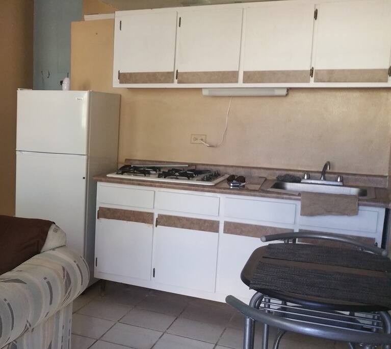 Dining & Kitchen Area