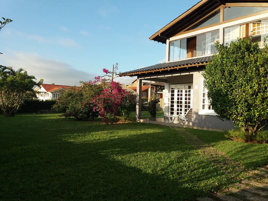 Jardim e varanda