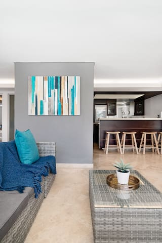 Hillside Minimalist Architecture Villa with Pool gallery image 2