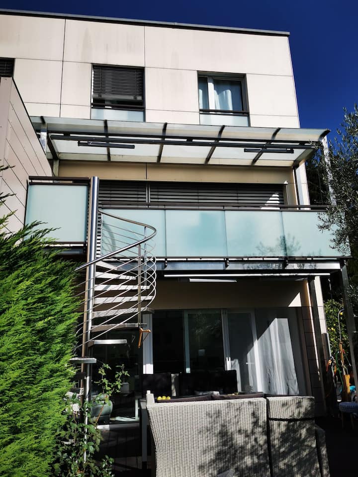 Beautiful setting with terrace and garden Houses for Rent in Meyrin