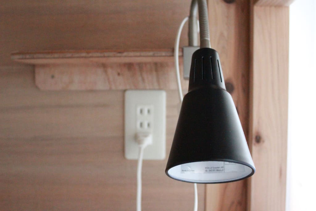 Reading lamp/読書灯