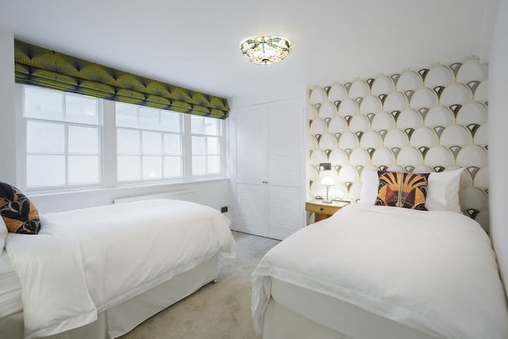 ห้องนอน 3. เตียงเดี่ยว 2 หลัง