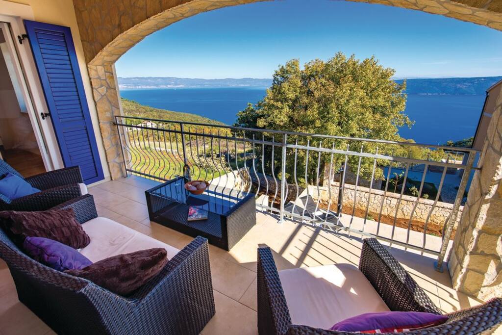 sea view balcony 2nd floor