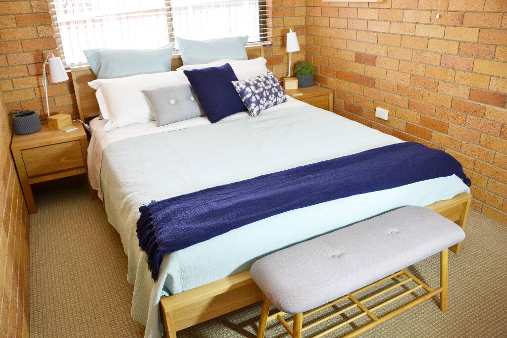 QS bedroom