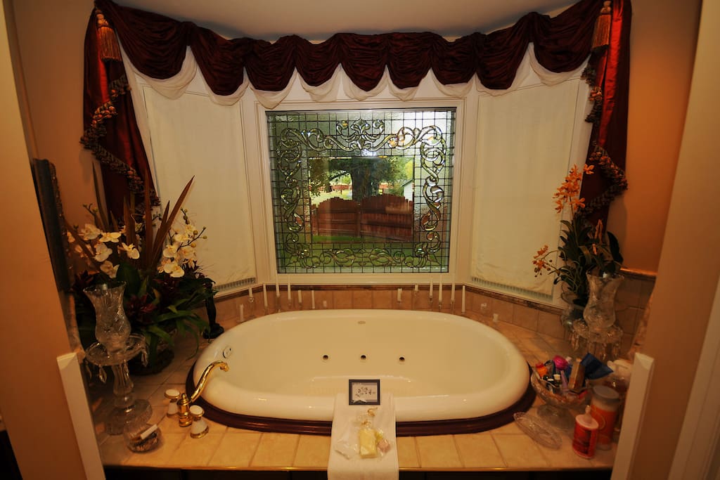 Crystal Palace Suite bathroom