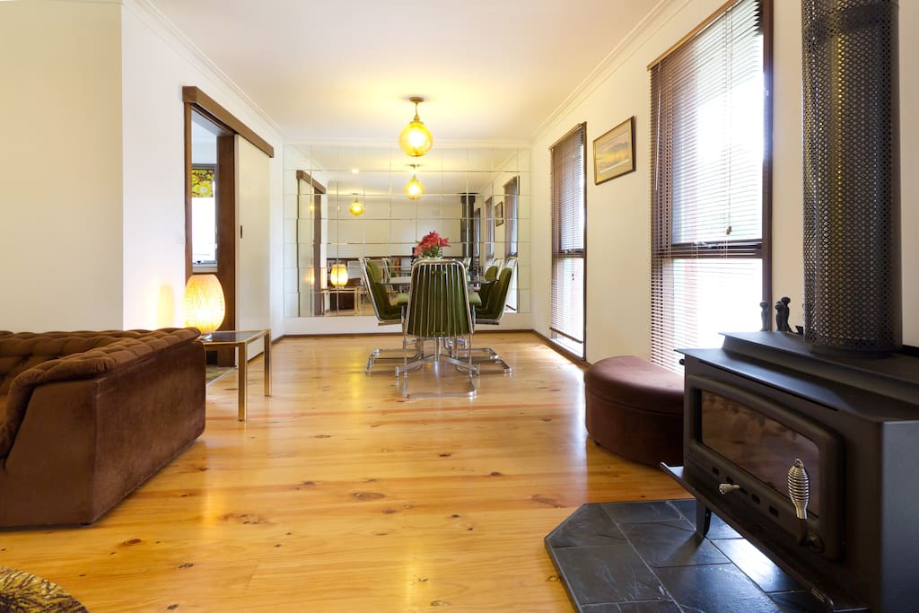 Lounge to dining