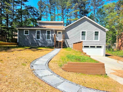 6BDR+1Bonus Game Room Stone Mountain Retreat