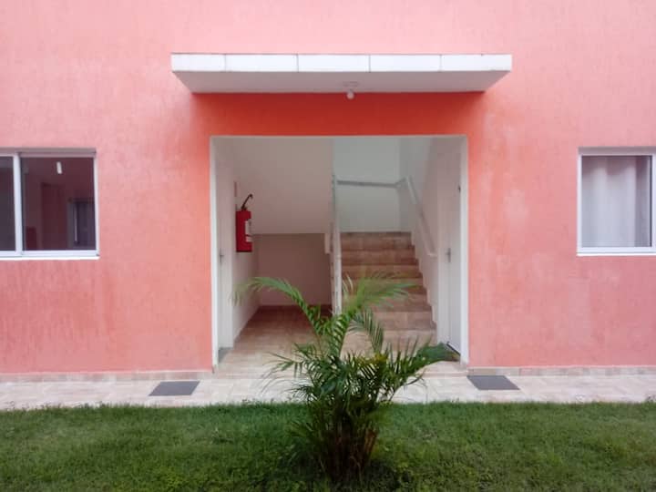 Apartamento 2 quartos, com ar condicionado