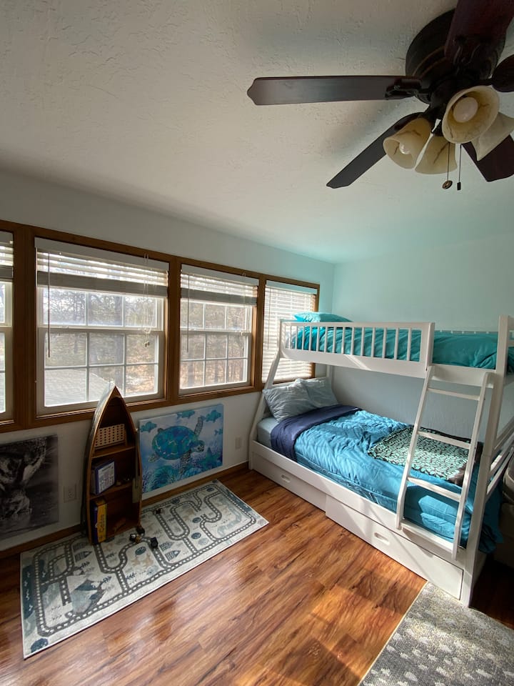 The Crows Nest !
Perfect hideaway for the Stow aways . Featuring Bunk set , Pull out sleep sofa with Queen . Board games as well as toddler toys and TV . From the highest view on the property guest are sure to view all the adventure awaiting ou