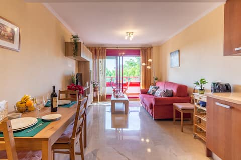 Propiedad de Airbnb exitosa: Apartment with parking Puerto Nuevo 8 en Plaza De Toros Vieja