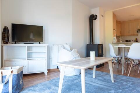 MODERN APARTMENT WITH VIEWS IN VALDELINARES