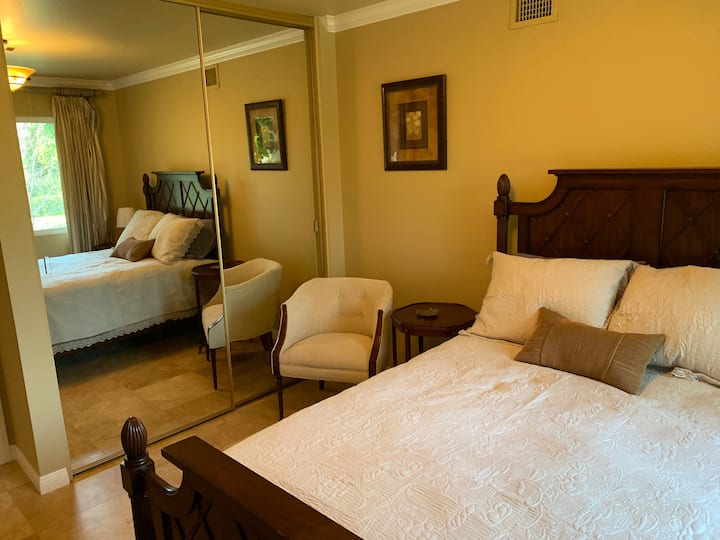 ห้องนอน 2 - เตียงใหญ่