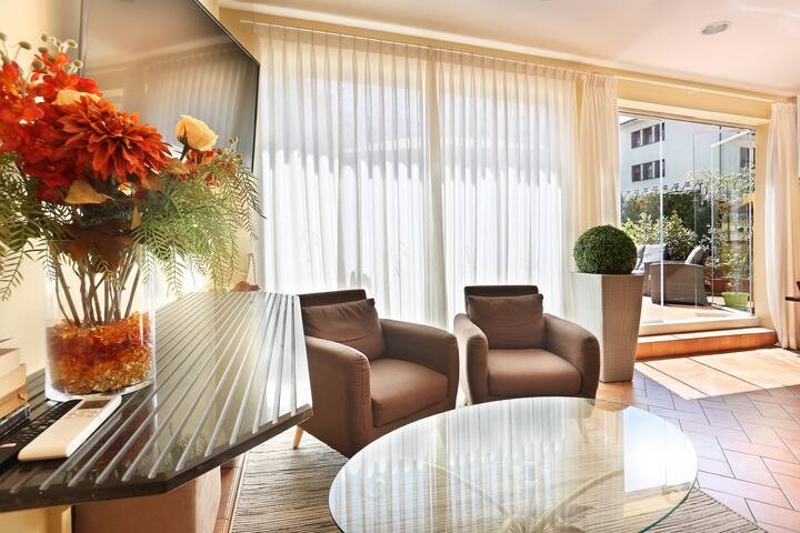 La Terrazza big apartment near Davide Michelangelo gallery image 2