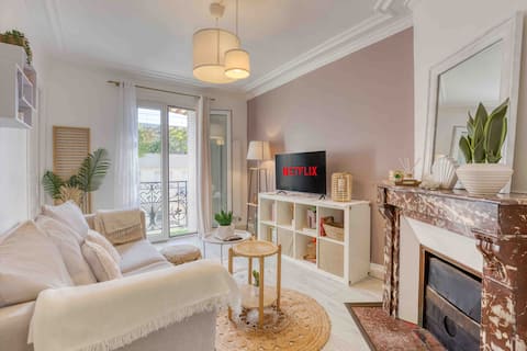 La Parisienne  with balcony 7min From Metro