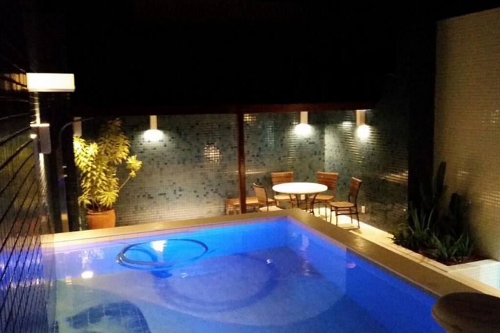 Área da piscina particular