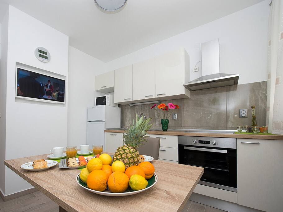 ... kitchen ...