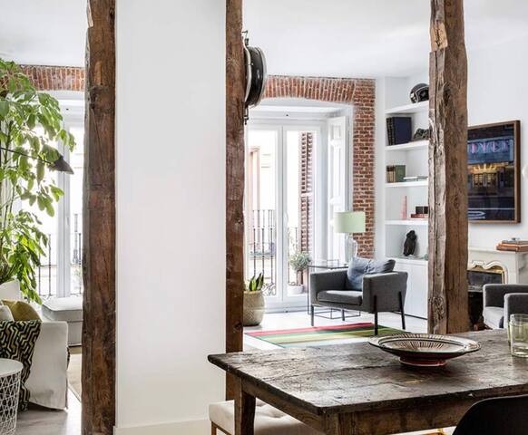 NEW Stunning DESIGN FLAT next to MUSEO del PRADO. gallery image 5