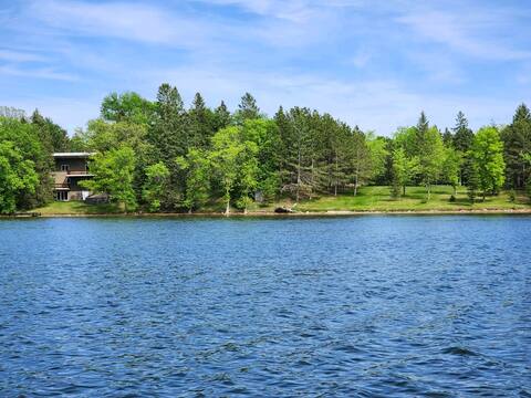 336 ft Private Shoreline, 4 Acres of Land