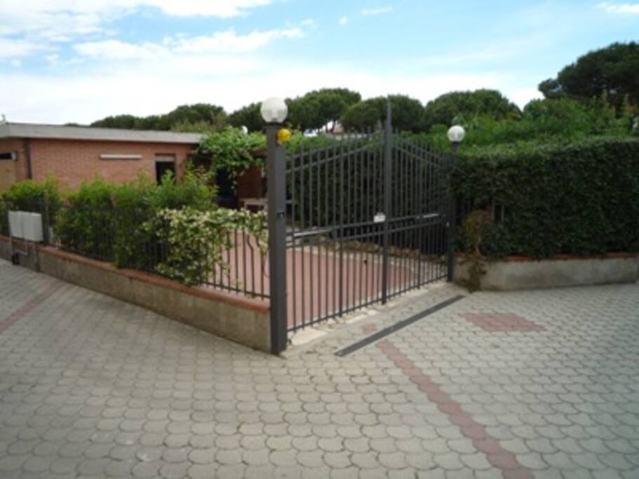 da fuori giardino di mq 350 giardino con possibilità di griglia e pizza