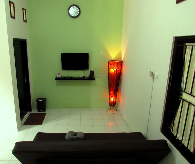 Ruang TV sofabed+LED 32inch