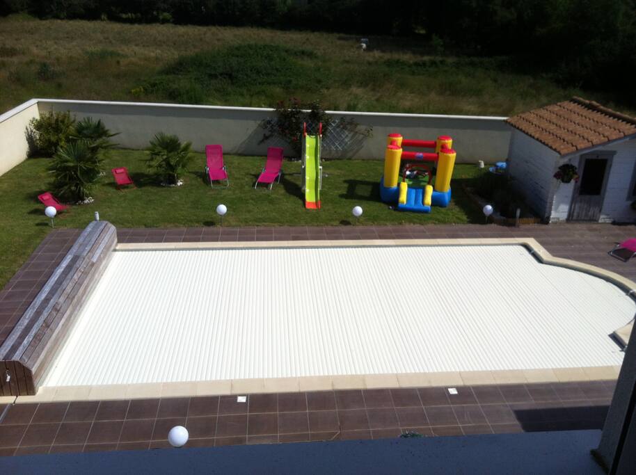L'espace détente - jardin - piscine sécurisée