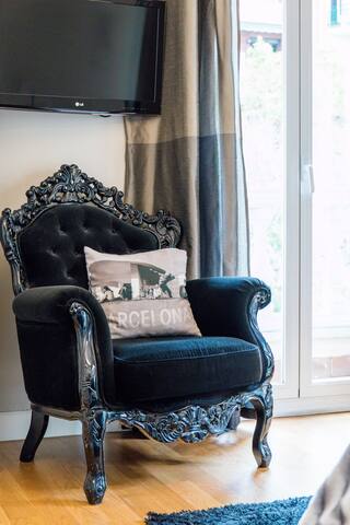 Villa Victoria Barcelona – Luxury Villa with Pool and Jacuzzi in Barcelona City gallery image 5