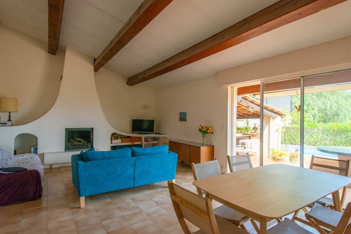 Villa Au Calme Absolu, Grand Jardin Et Vue Mer - Le Lavandou