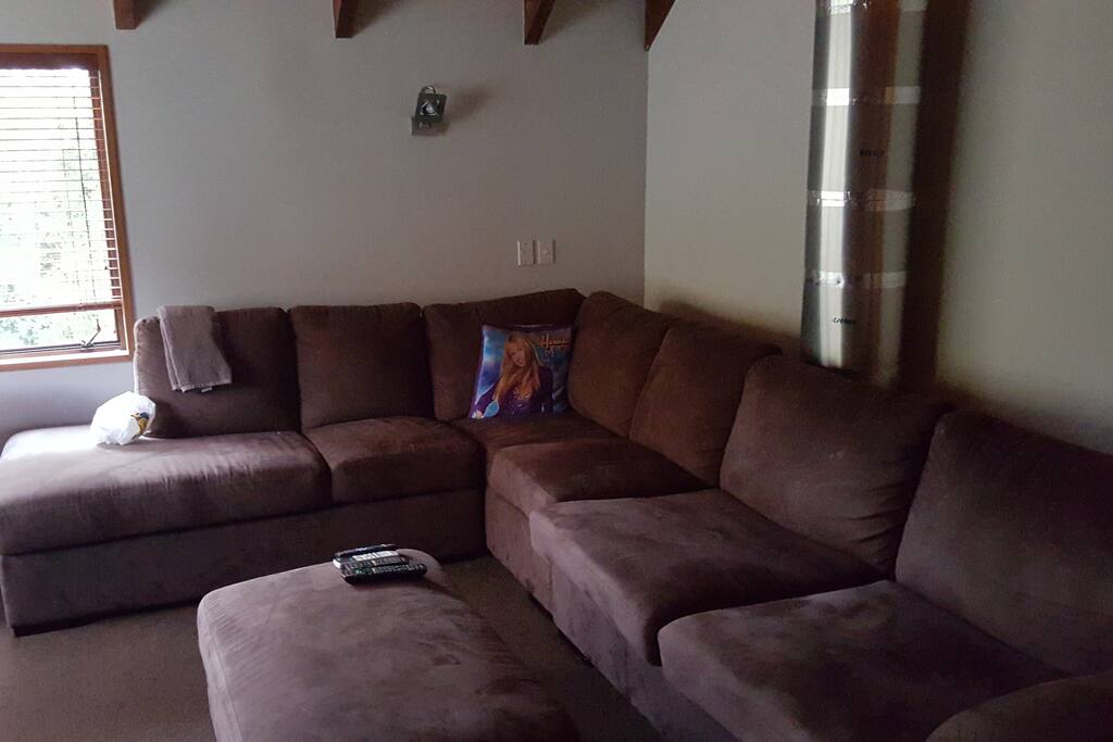 Upstairs- Lounge